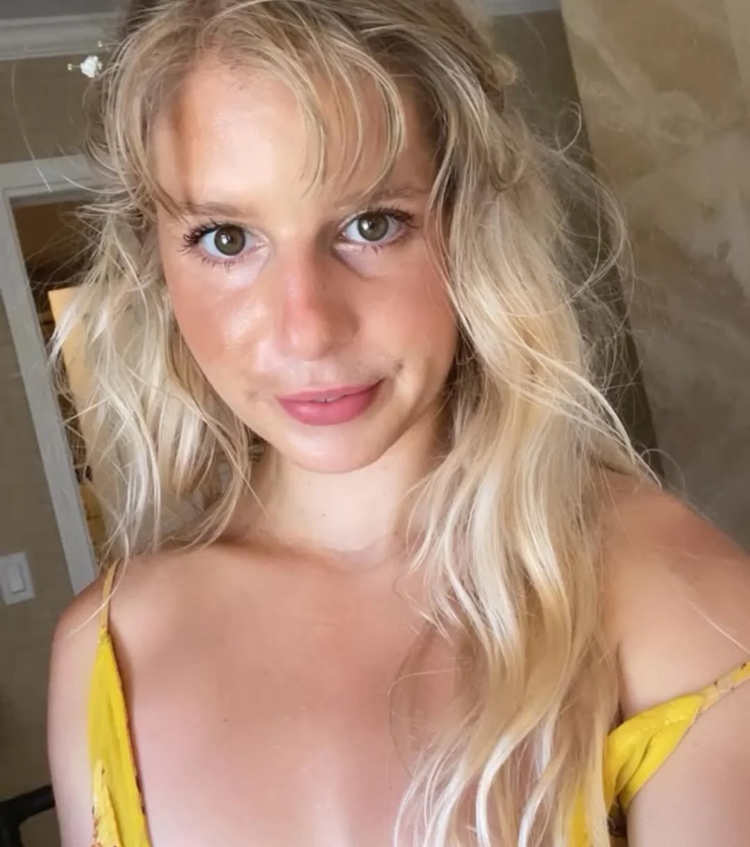 Beautiful blonde bitch giving blowjob image 2