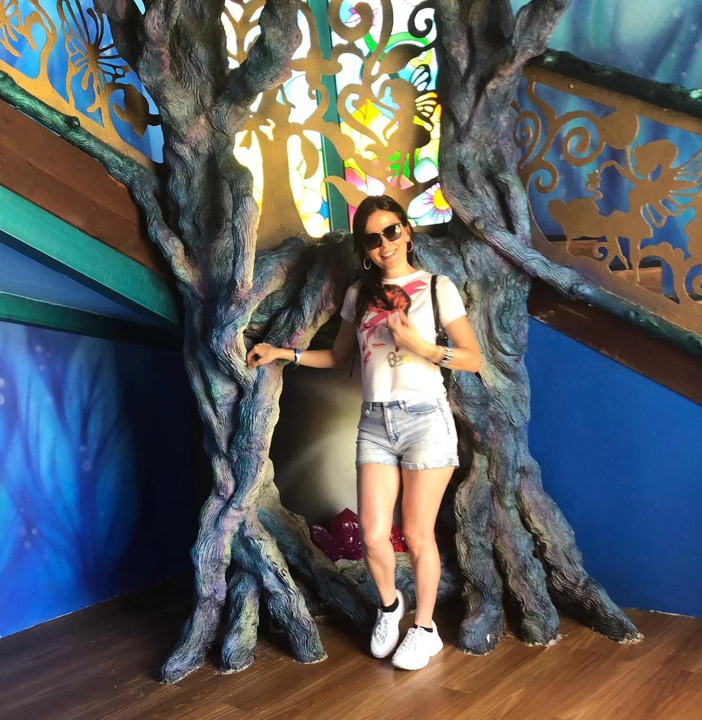 Ale Chavarria hotwife image 35