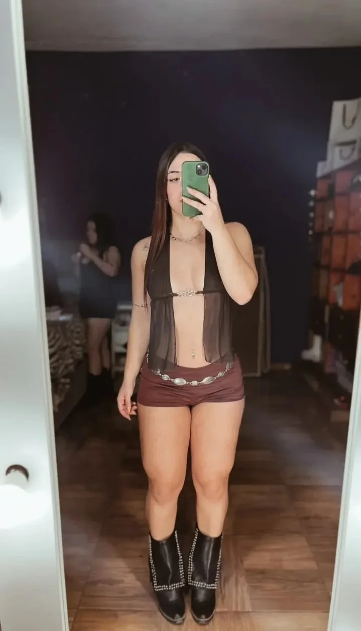 Mia image 11