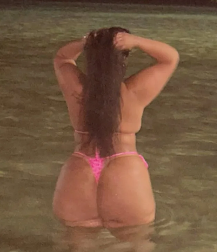 L3yD@y MILF image 10