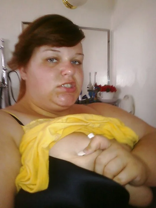 Gordinha virgem mas adora chupar coisas grandes 🔞🔥 main image