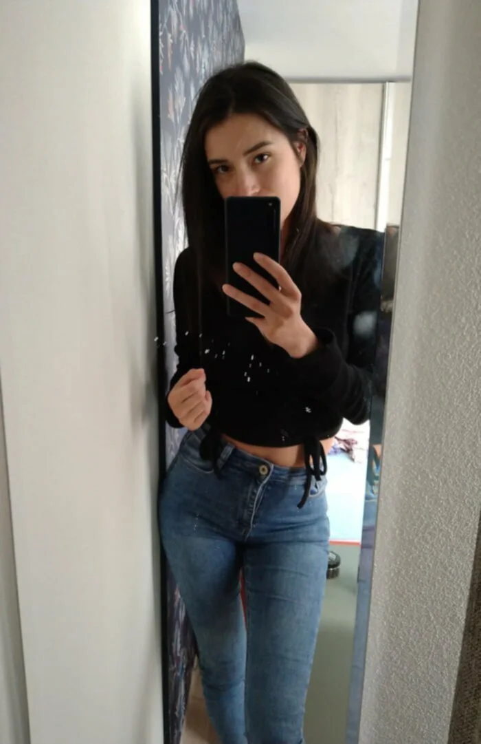 Dutch petite tight Latina milf image 2