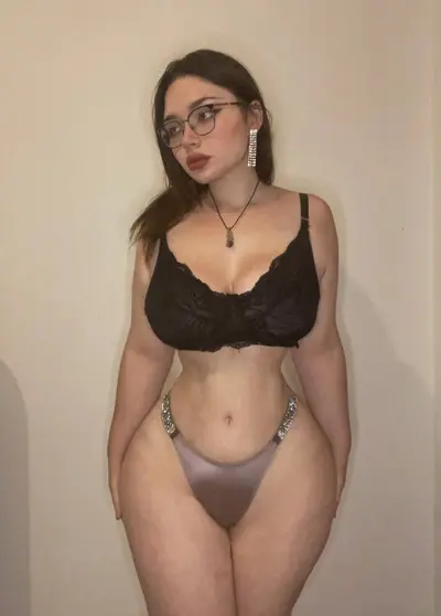Cande Robledo cover image