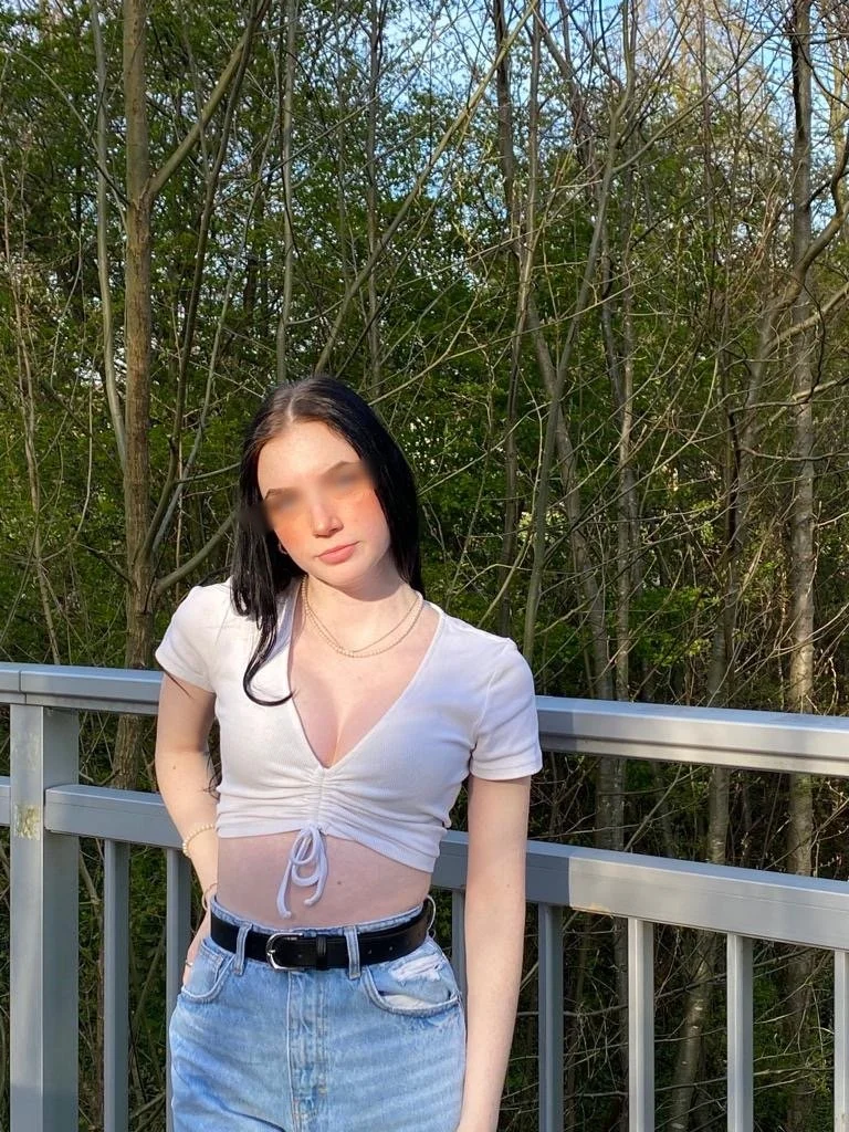 Everyday 1 Pic of my gf - DAY 7 main image