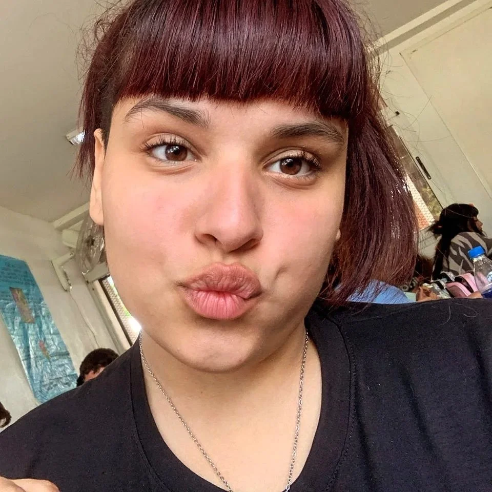 quien le hace un tribute, cum a una de estas 2 main image