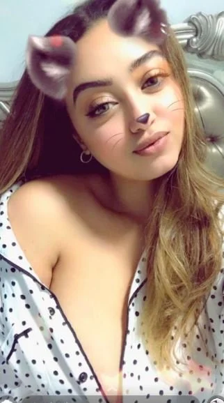 Pakistani UK Babe Ashi image 2