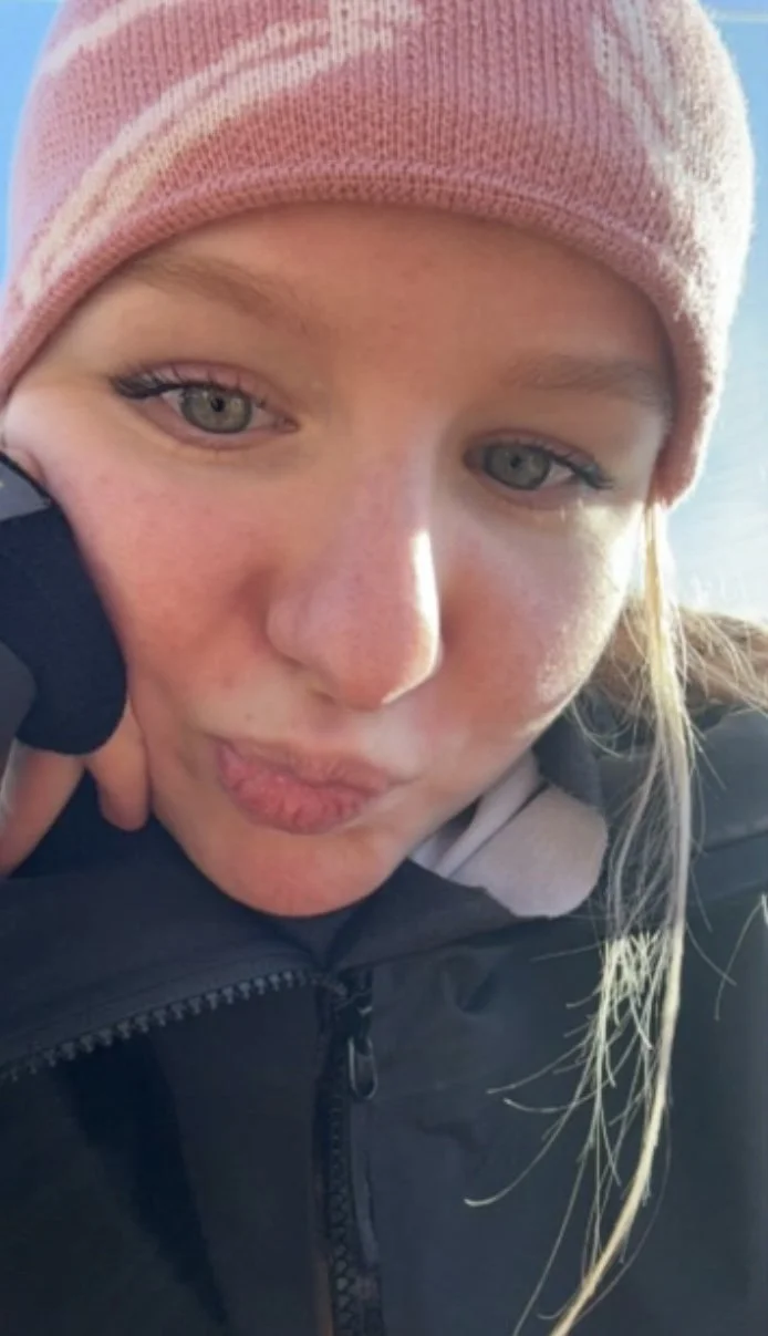 Deutsche Blondine Lara cumface image 10