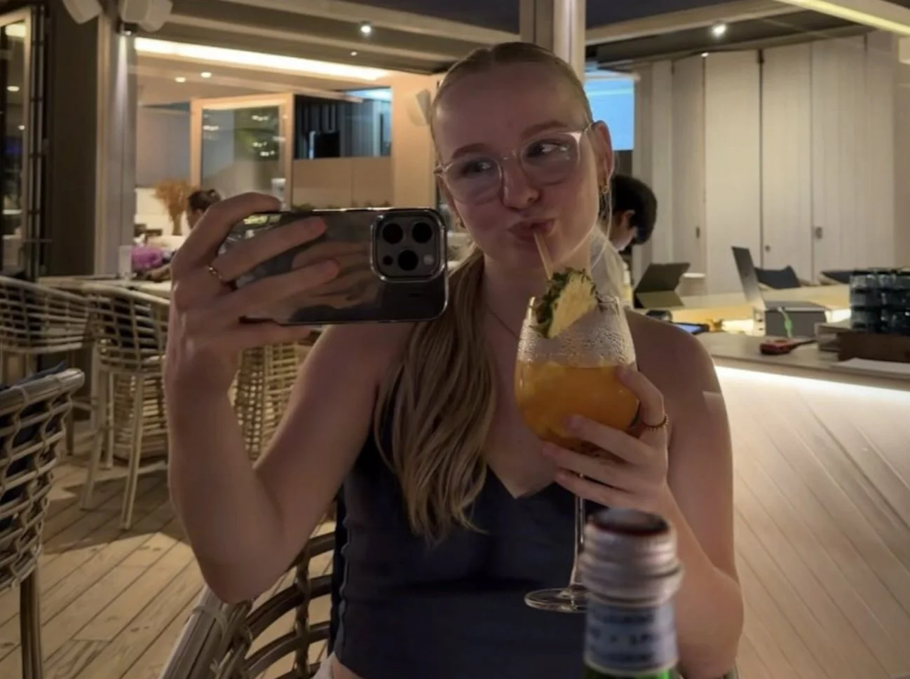 Deutsche Blondine Lara cumface image 11