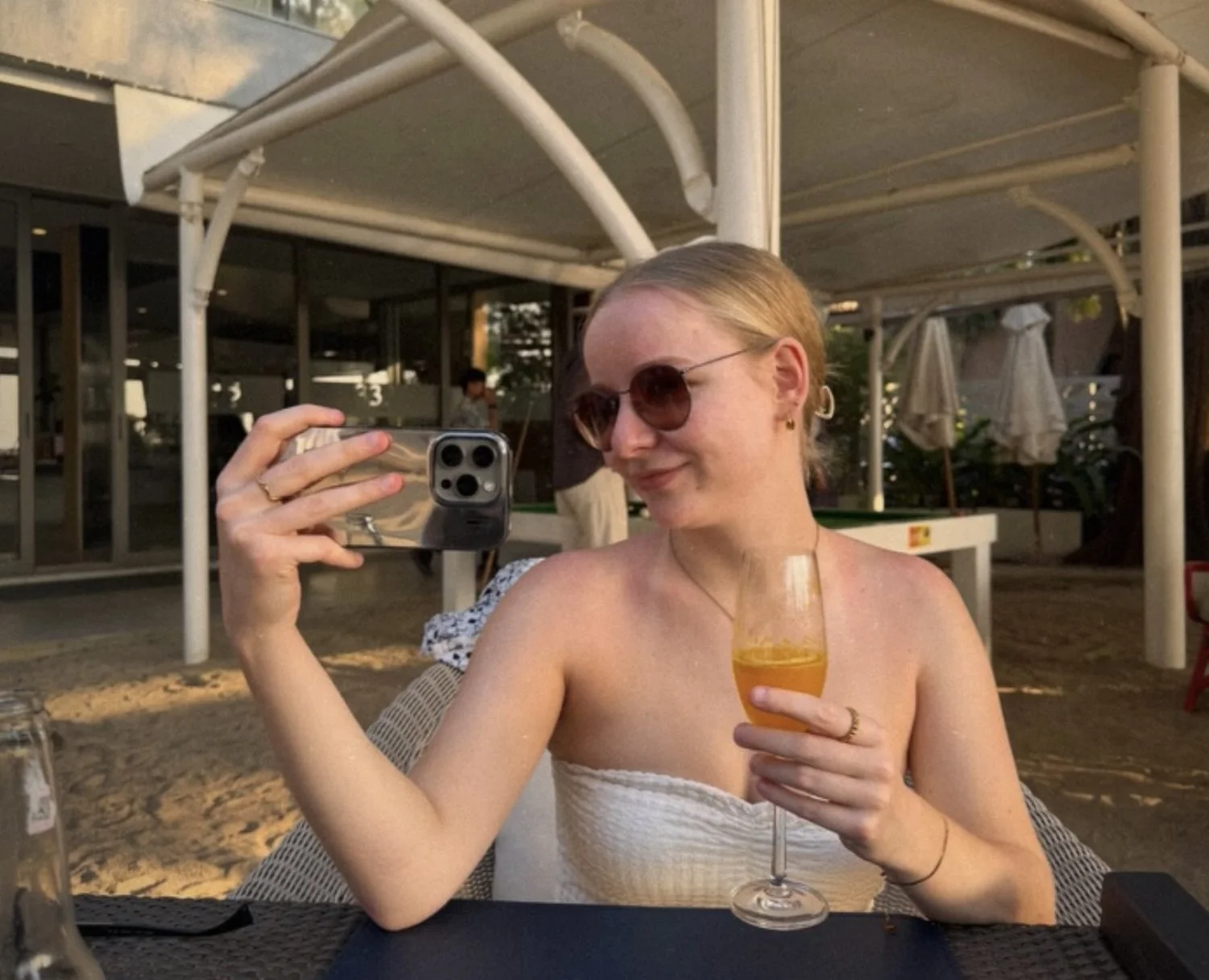 Deutsche Blondine Lara cumface image 16