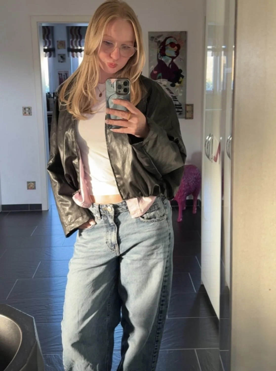 Deutsche Blondine Lara cumface image 8