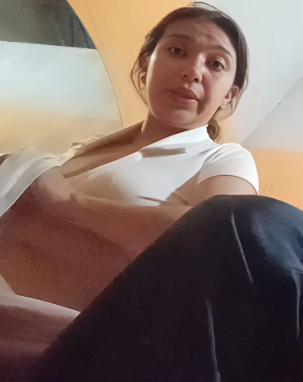 Cornudo me envía foto de su novia 😍 image 1