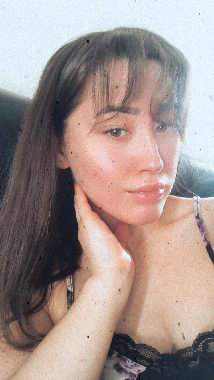 British Petite Baddie image 3