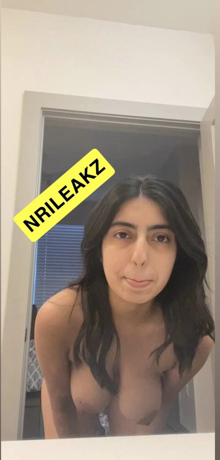 Sexy NRI Desi nudes leaked🤤😍🤤 image 6