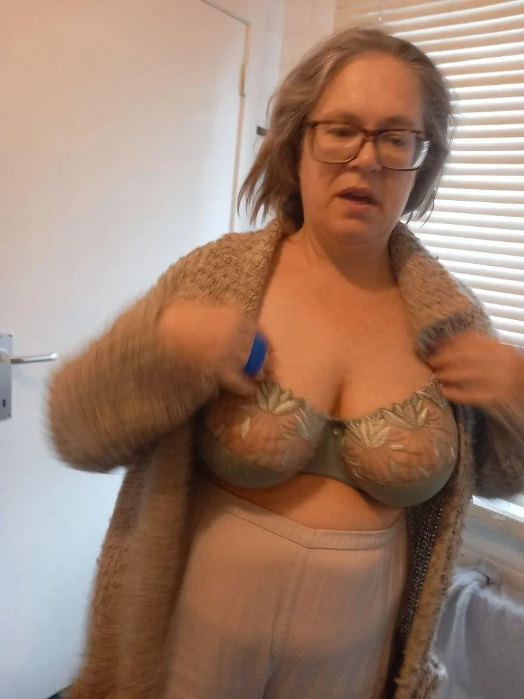 Mature Belgien Whore Sylvie image 21