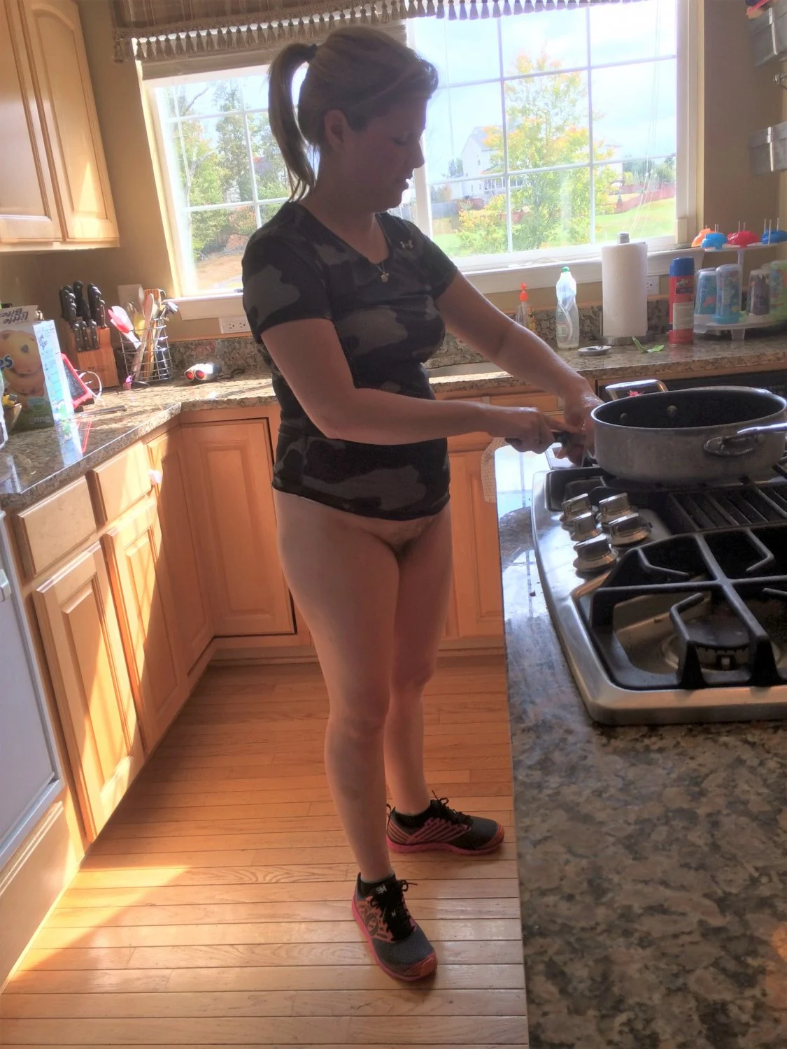 Virginia Wife image 23