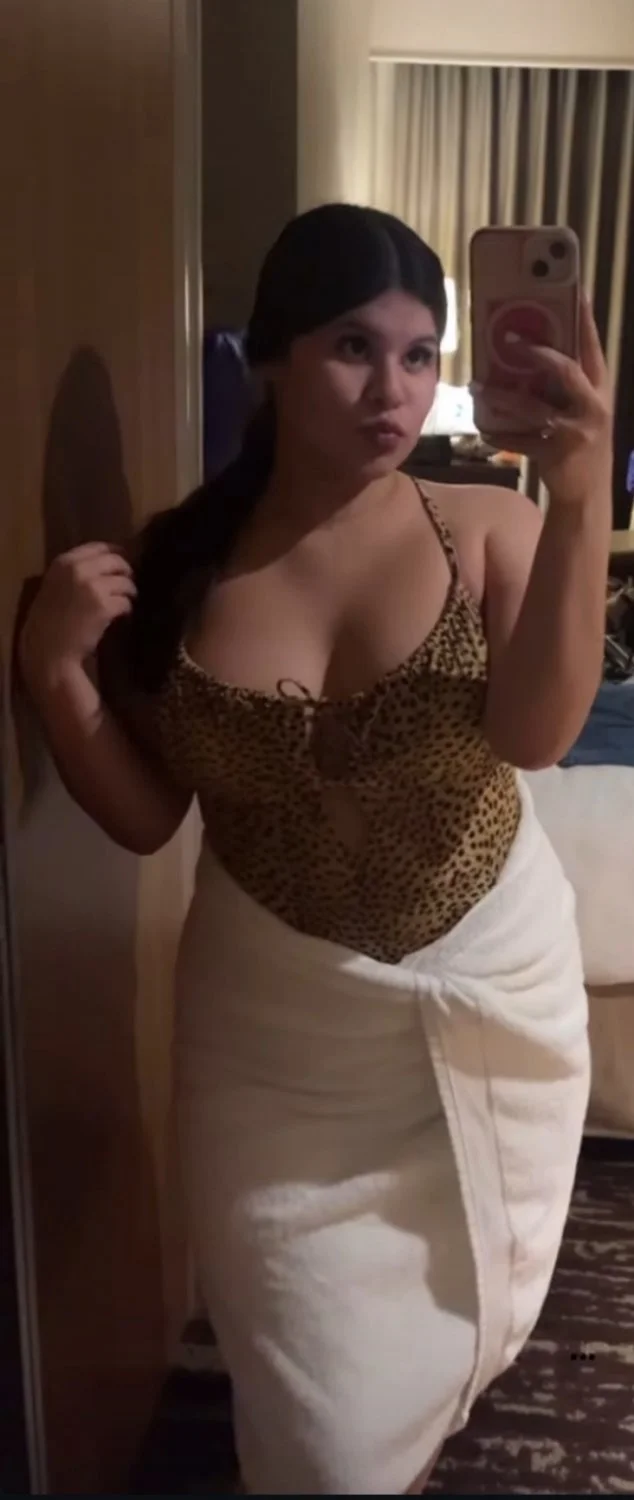 Beautiful latina image 28