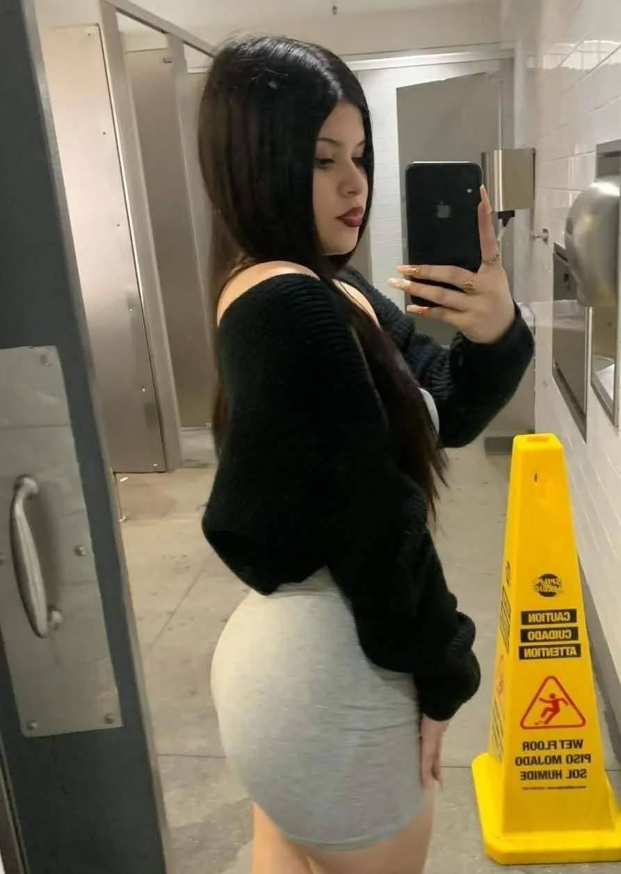 Beautiful latina image 5