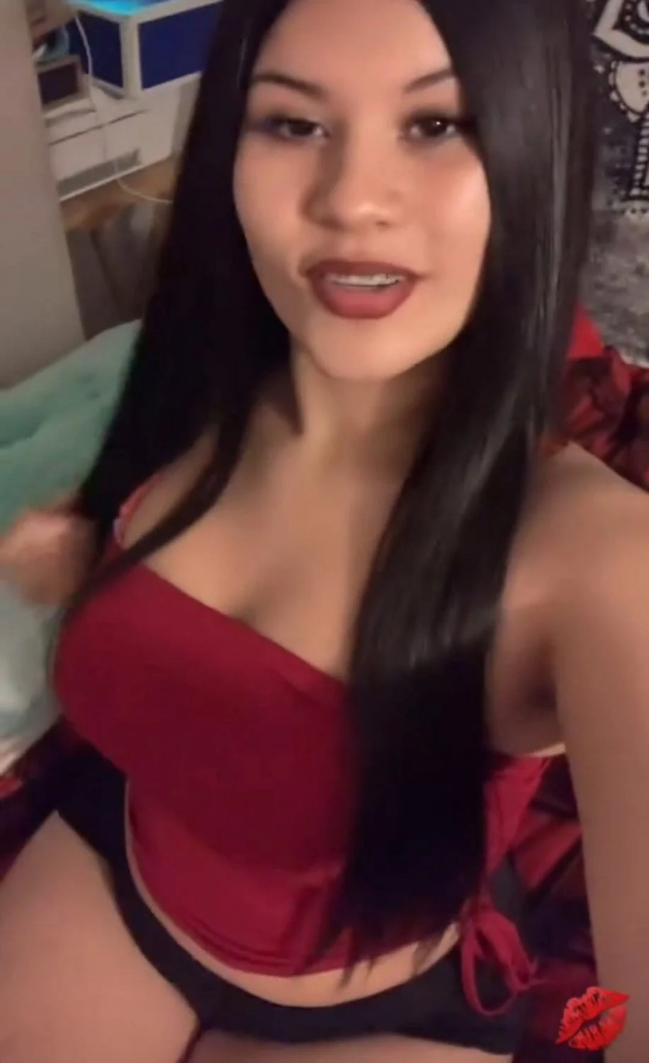 Beautiful latina image 9