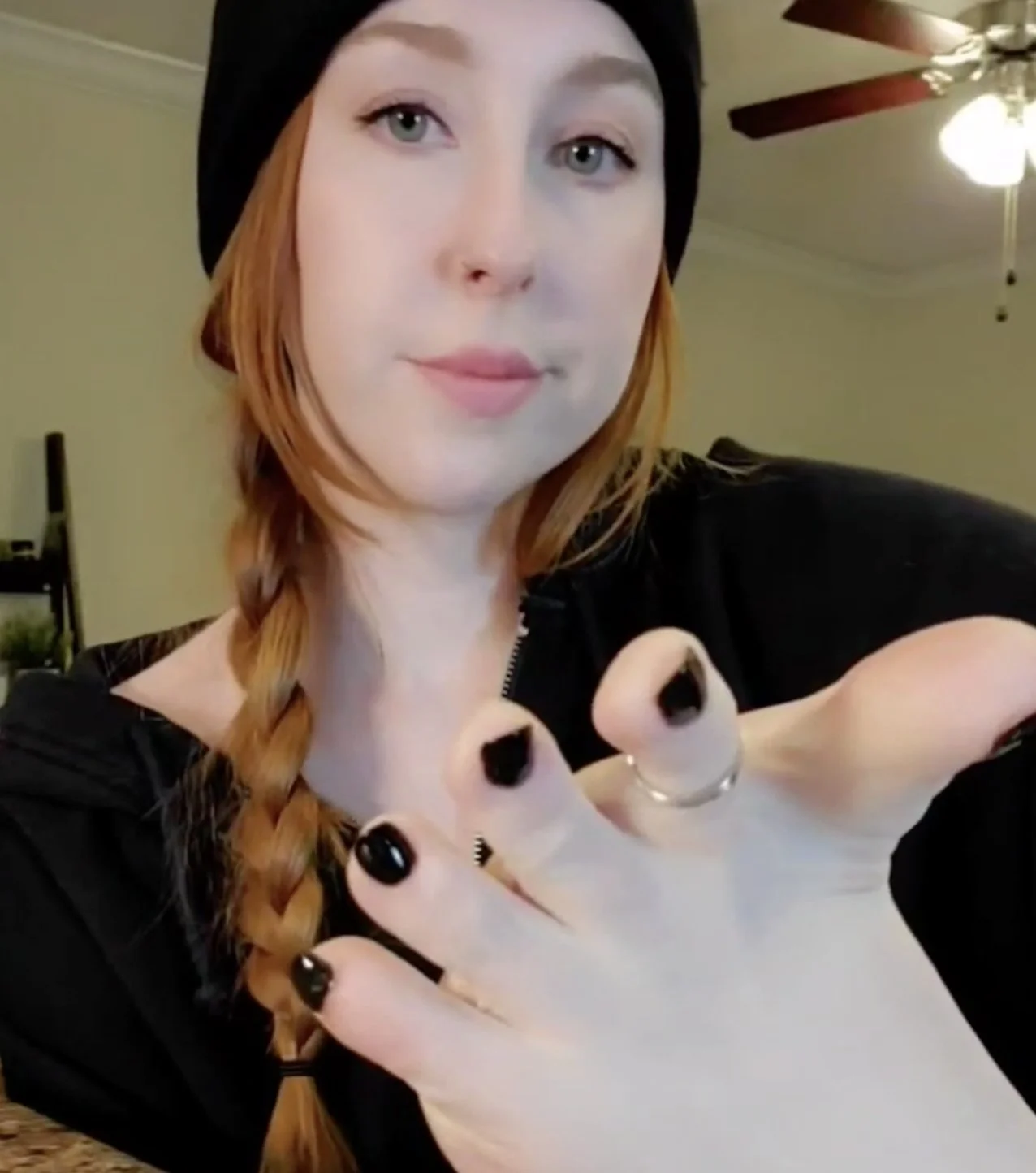 Black Toes Redhead Self Foot Worship main image