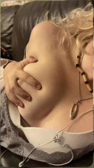Emilia Briggs from Walthamstow, Uk with perfect body loves to show off IRL image 15