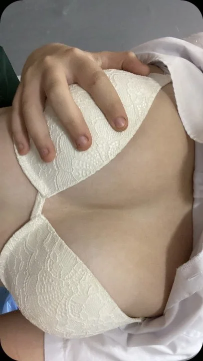 Emilia Briggs from Walthamstow, Uk with perfect body loves to show off IRL image 22