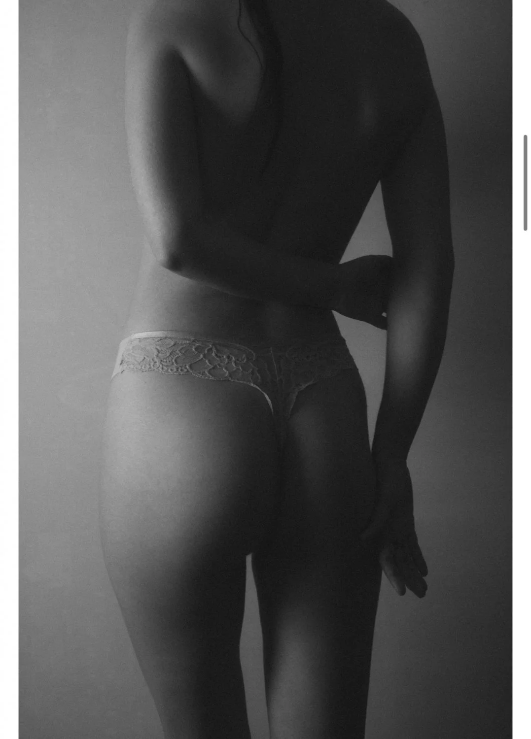 Courtney boudoir image 19