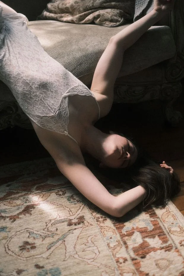 Courtney boudoir image 23