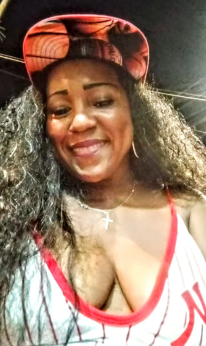 SEXY MORENA NALGONA MILF image 21