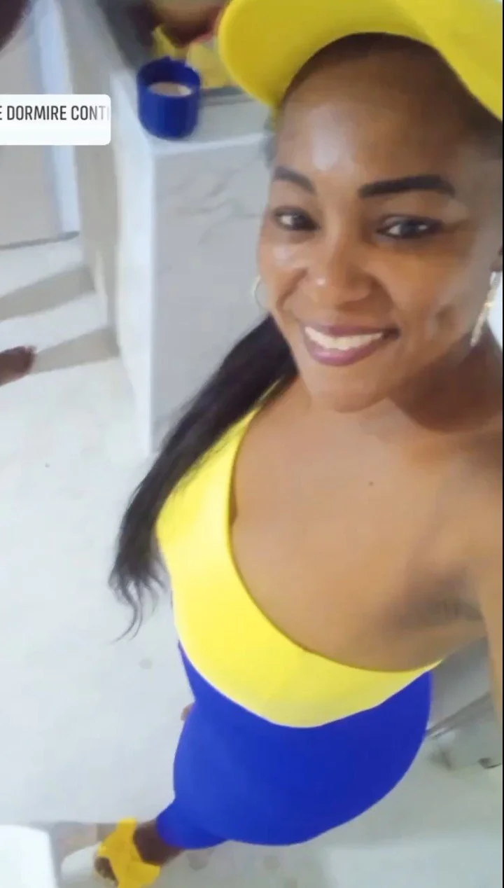 SEXY MORENA NALGONA MILF image 32
