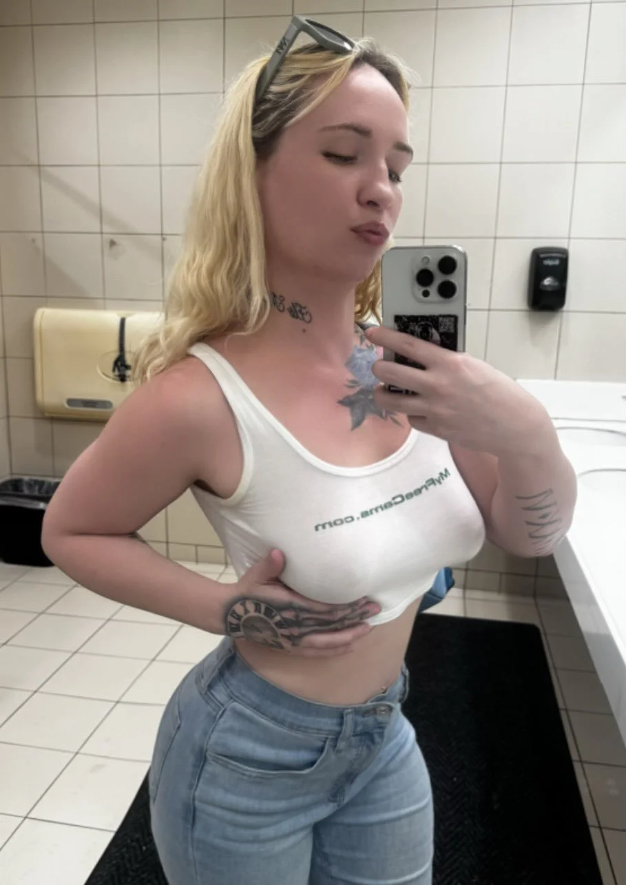 Lala Skye image 2