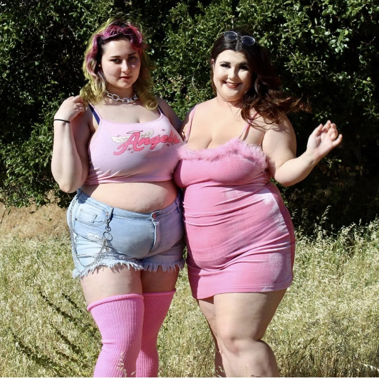 Love her huge plump hangers izzeDinnaD image 28