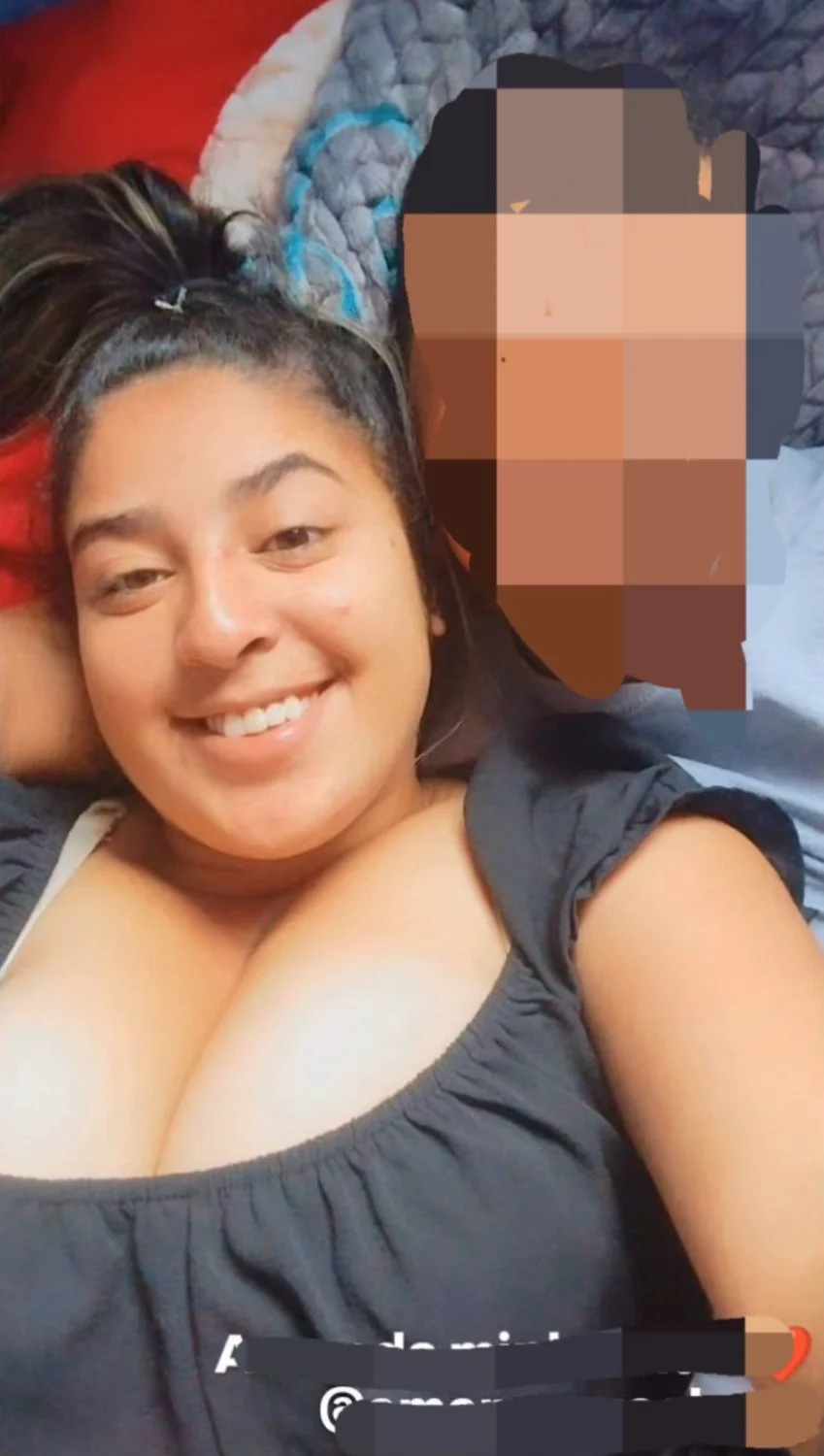 Vazou foto de novinha gostosa mostrando a buceta pro amante image 14