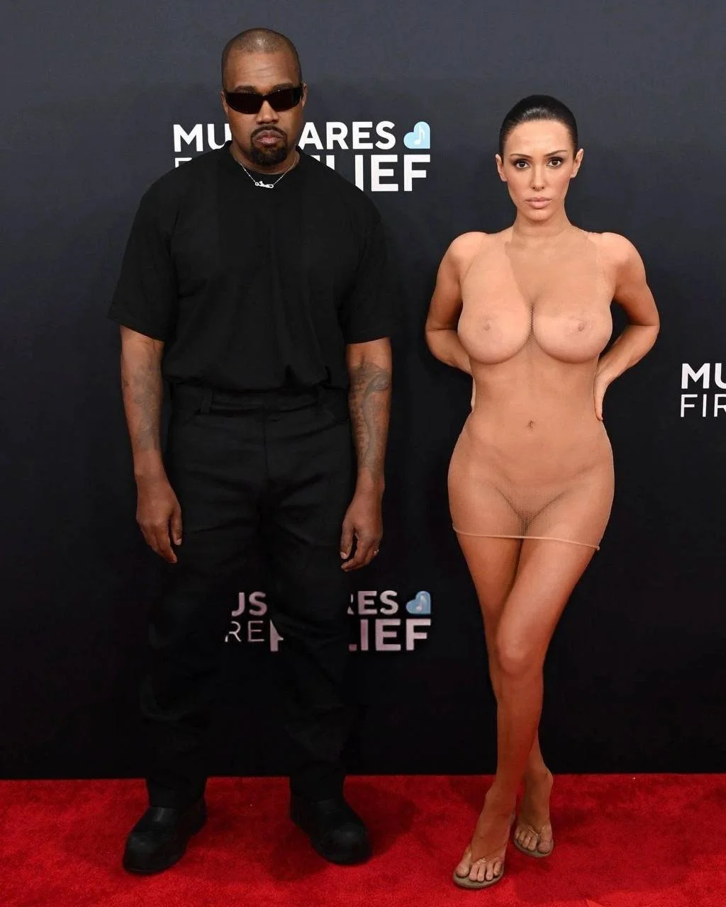 Kanye West came to the 2025 Grammys with his naked wife Bianca Censori image 3