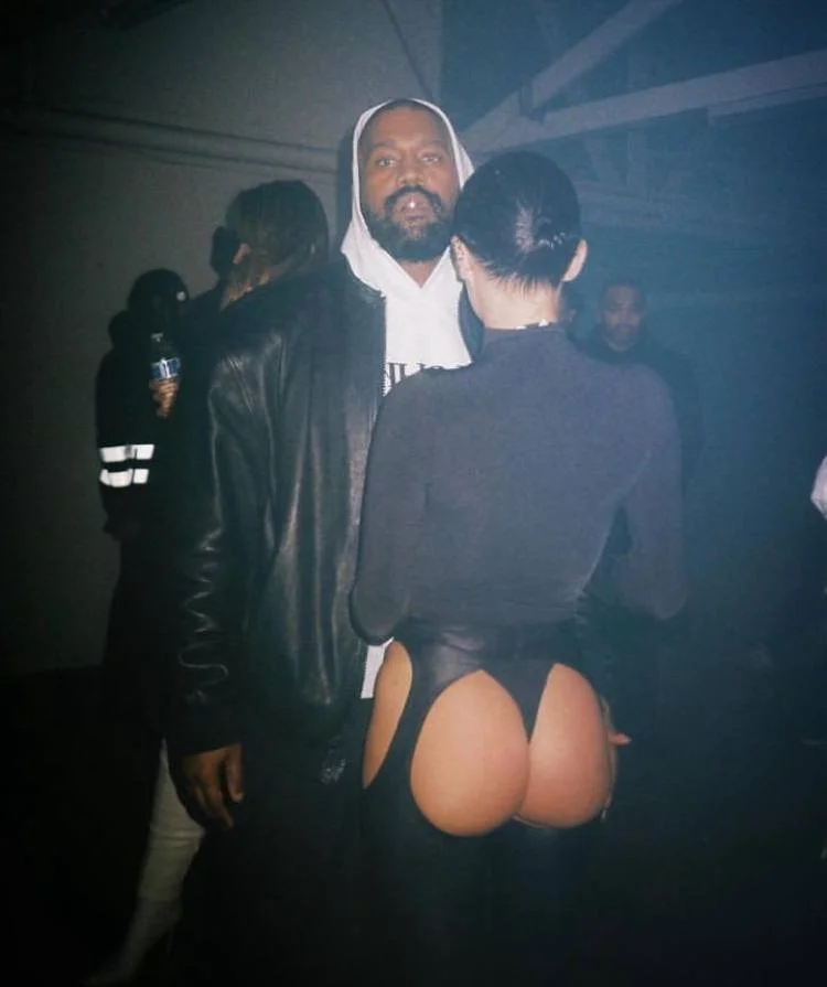 Kanye West came to the 2025 Grammys with his naked wife Bianca Censori image 31