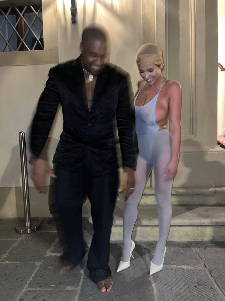 Kanye West came to the 2025 Grammys with his naked wife Bianca Censori image 35