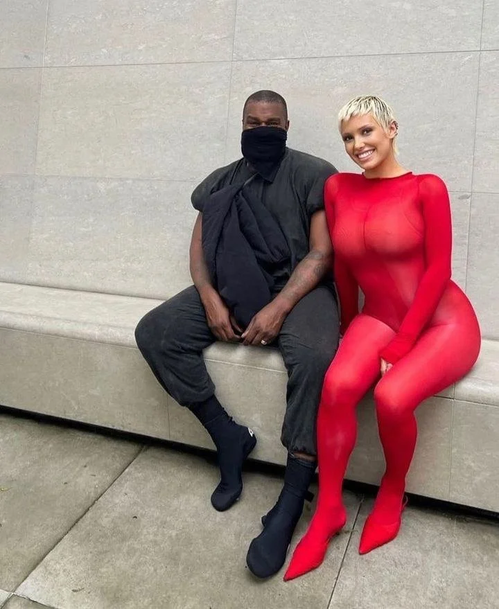 Kanye West came to the 2025 Grammys with his naked wife Bianca Censori image 45