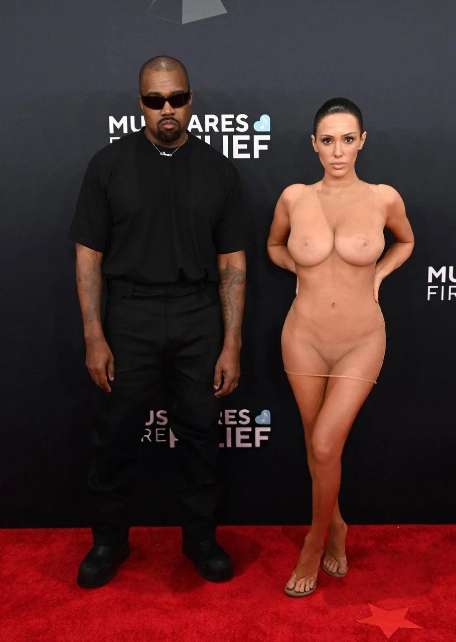 Kanye West came to the 2025 Grammys with his naked wife Bianca Censori image 9