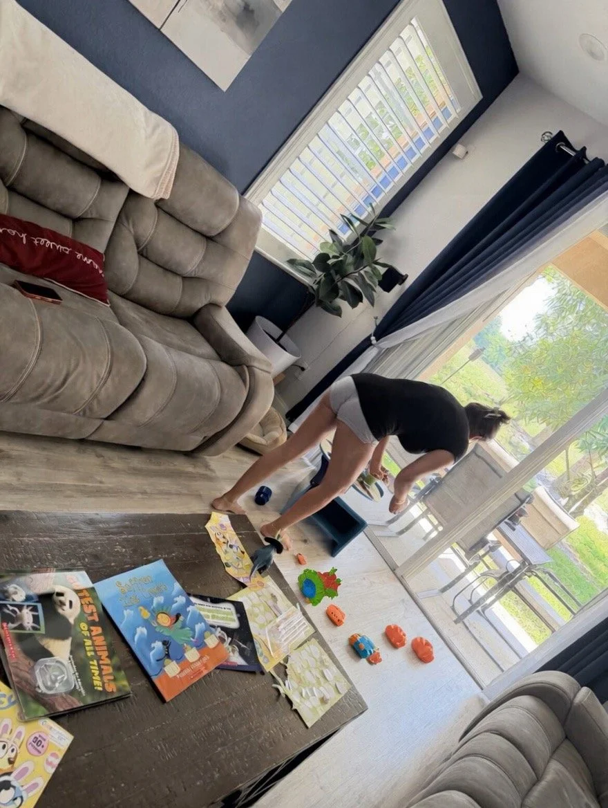 MY GIRLFRIENDS SEXY MOM image 4