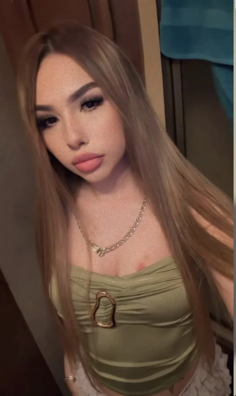 Left baby girl with a hickey on her image 4