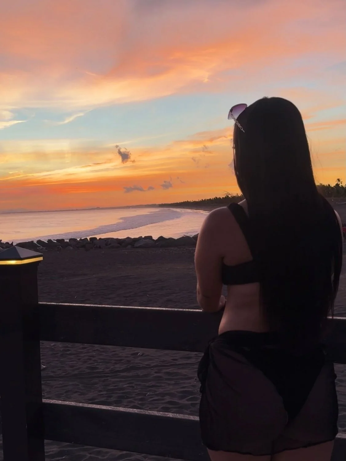 latina de tetas hermosas image 2