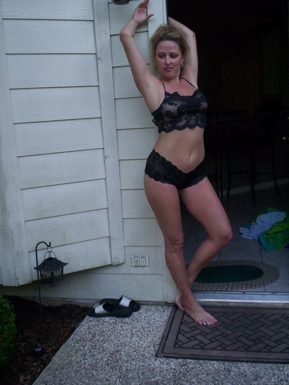 Sometimes Sydney Gets Horny. (z) image 19