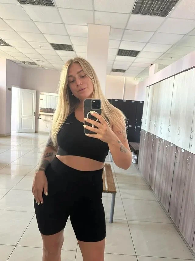 Argentina rubia hermosa milf madura con enormes tetas y Culote rico nudes main image