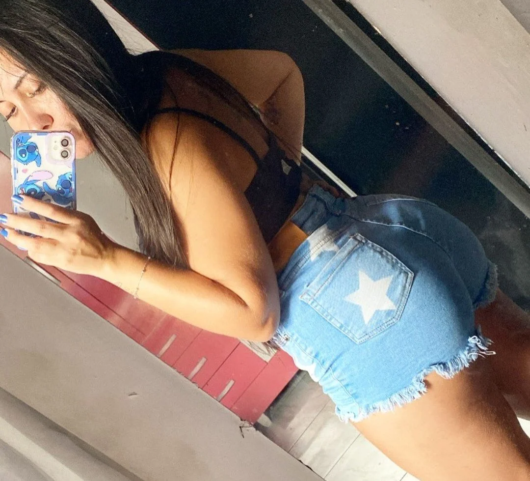 Shortinho bem socado nesse cu gostoso 😋 image 2