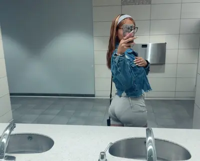 it ain my fault yu got a fat ass n walking around w booty shorts on🤦‍♂️ cover image