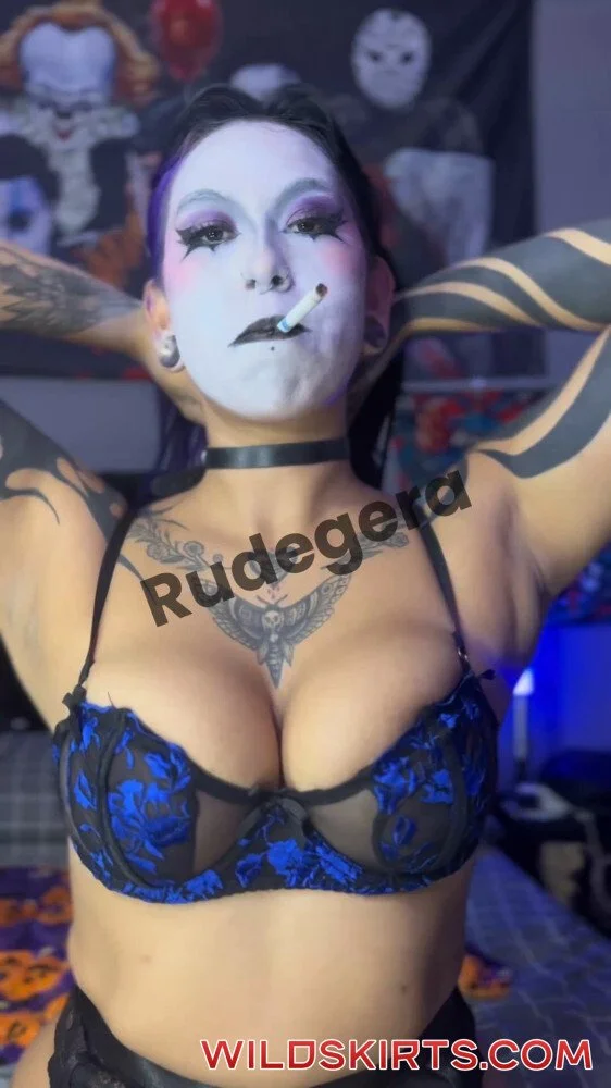 YERAL SEXY TATUADA image 18