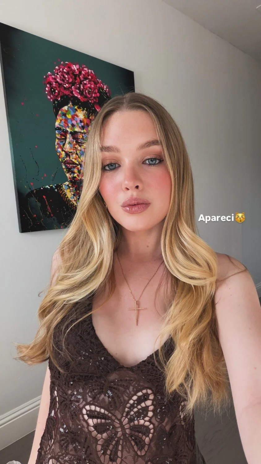 Pietra minha essa muito linda...Pietra Quintela novinha loira a beleza gostosa !!! image 1
