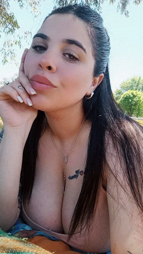 Tetas XXL image 32