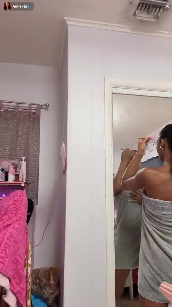 tiktok live 4ng3l1t4 nothing much image 2