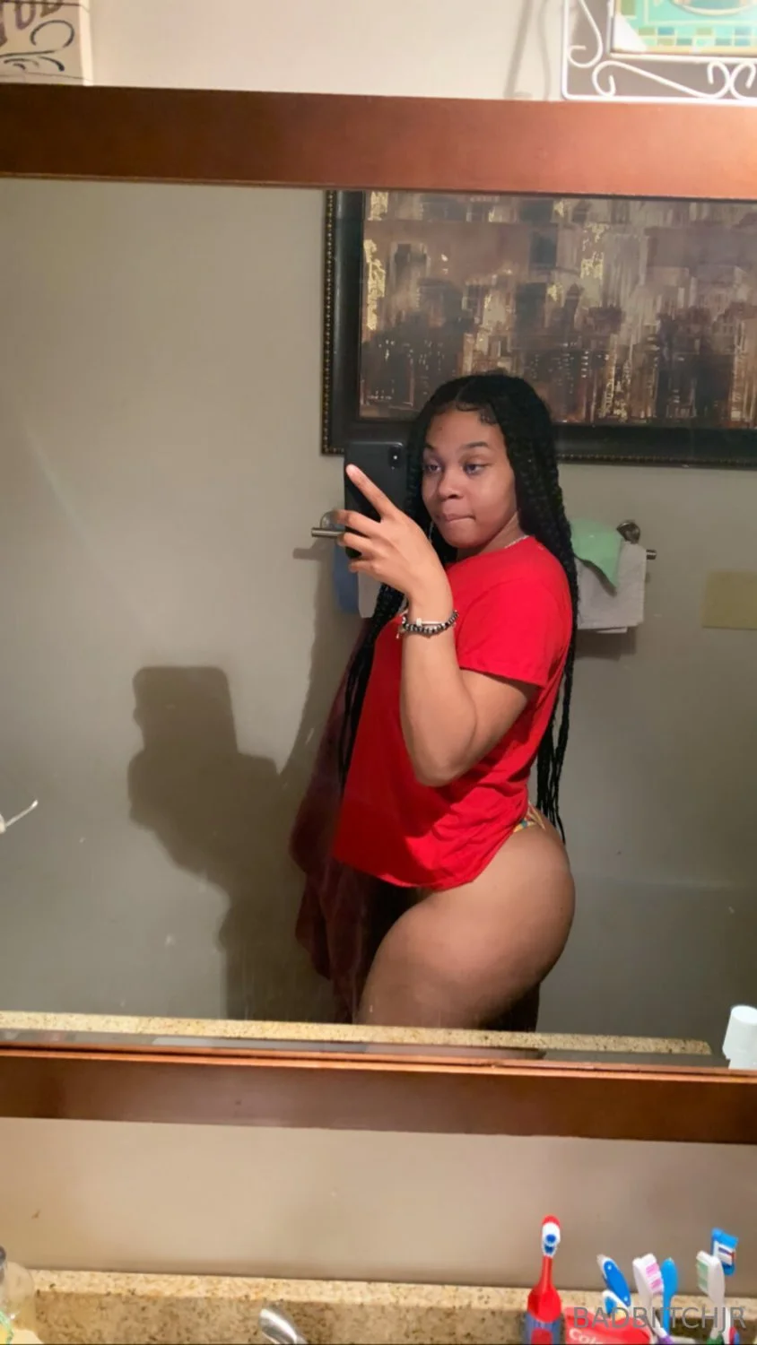 Lightskin freak kamea image 3