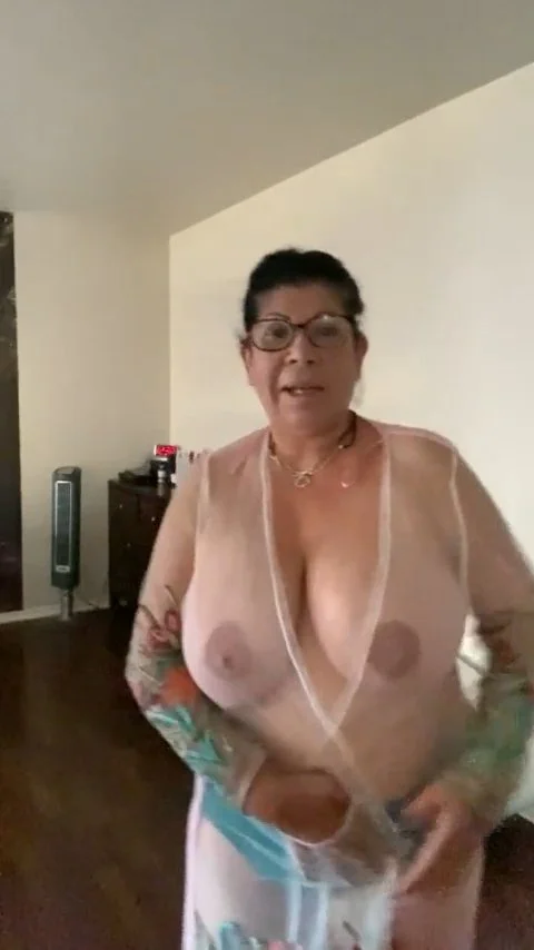 Mi abuela borracha la manoseo y me la culeo image 8